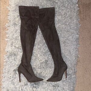PRE-LOVED✨⭐️✨Gray Over the Knee boots